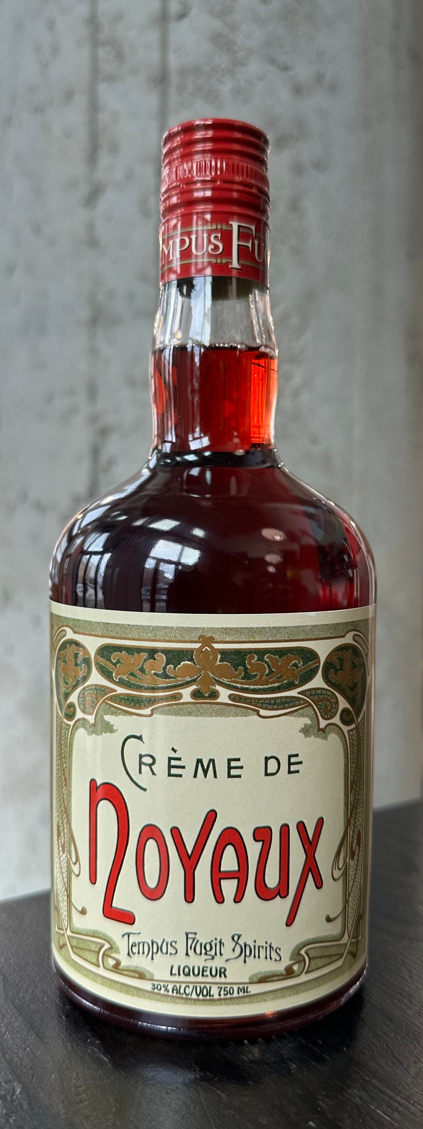 Tempus Fugit "Crème de Noyaux"